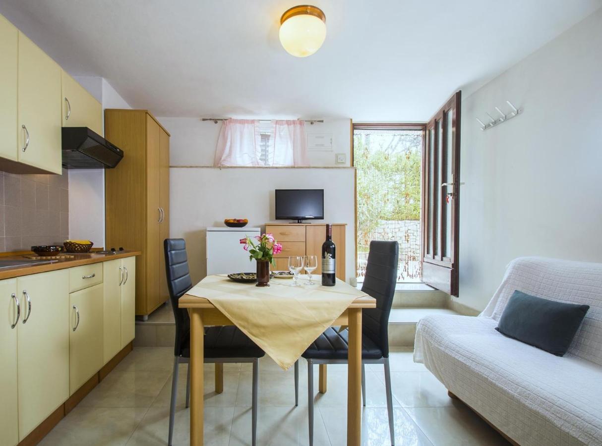 Apartments With A Parking Space Rabac, Labin - 7622 ภายนอก รูปภาพ